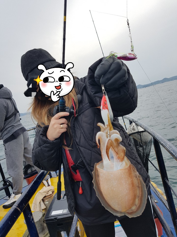 10월23일 오천항쭈꾸미와 왕건이 갑오징어. 쓰리걸이까진 나왔네요...상상피싱