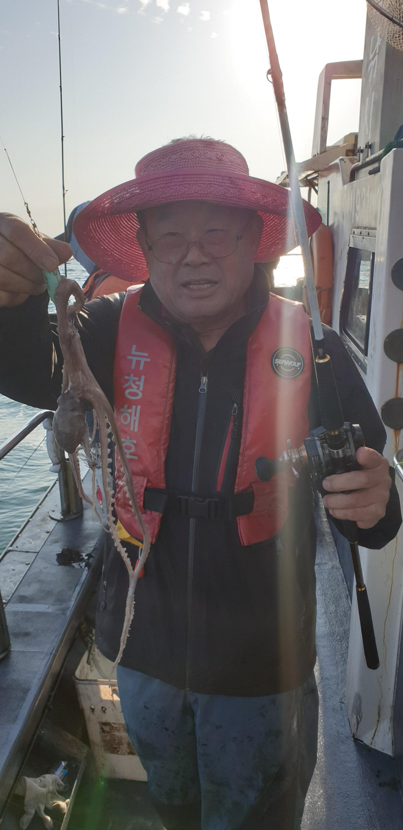 10월 22일 뉴청해호 쭈 갑조황입니다